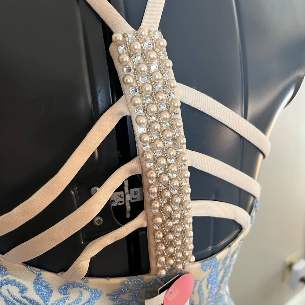 NWT Speechless Blue & Tan Halter Prom Dress Size 0 - Picture 10 of 13